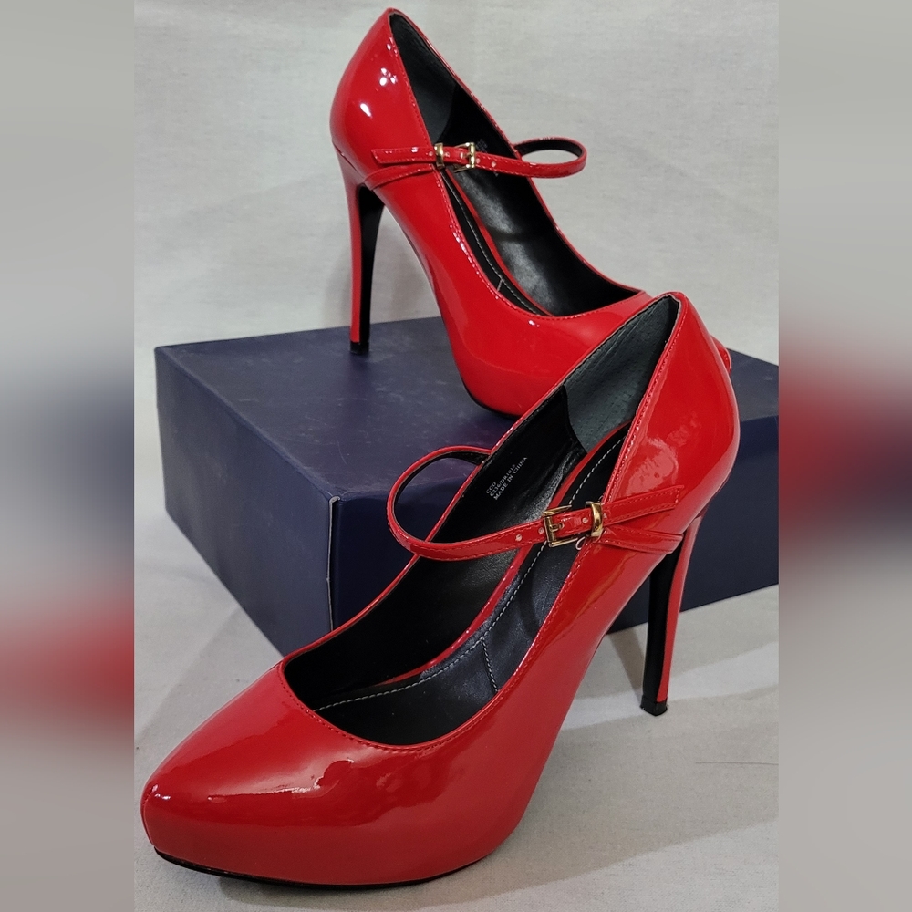 Adrienne Vittadini Red Pumps